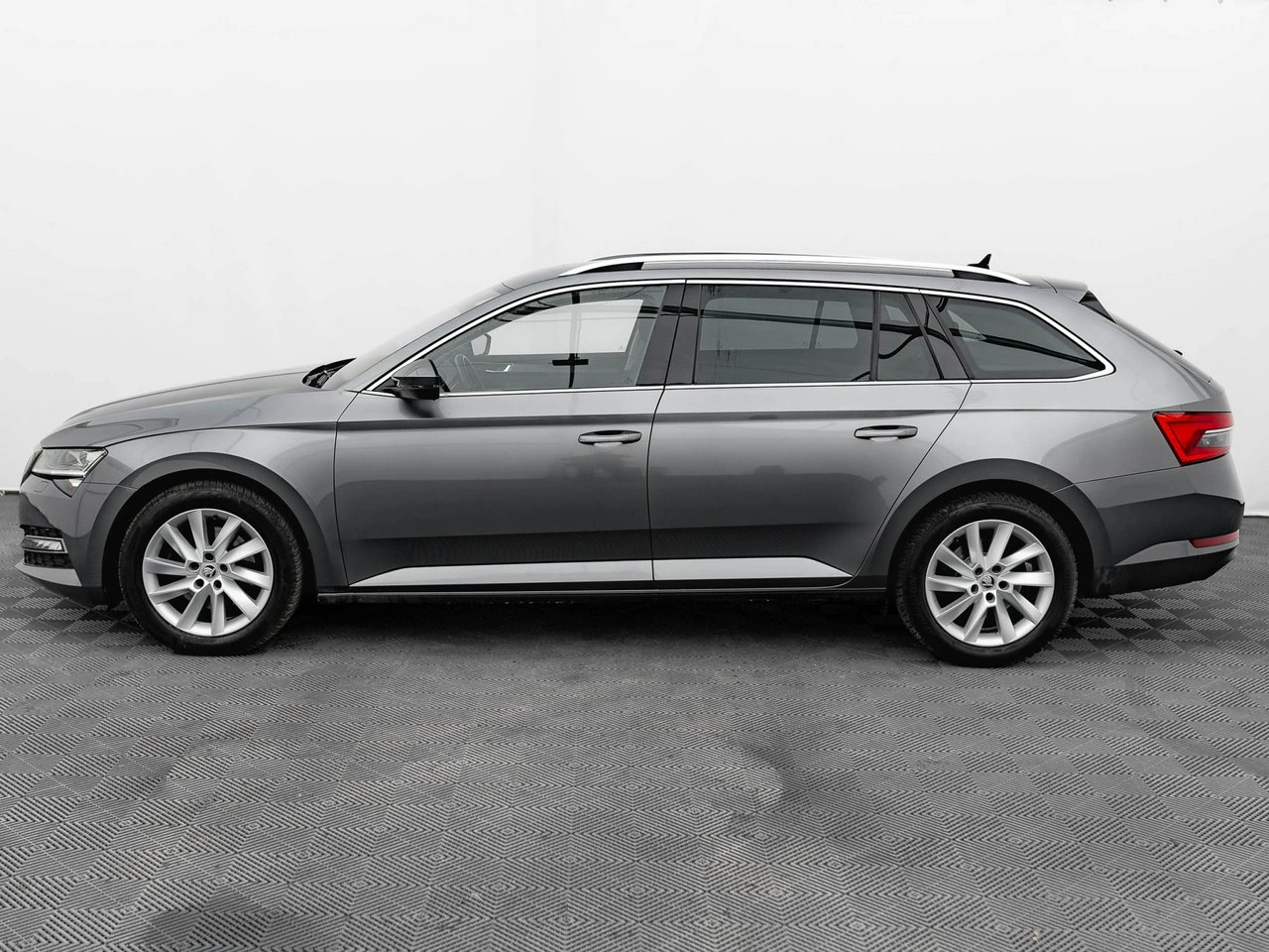 Skoda Superb - Zdjęcie 8