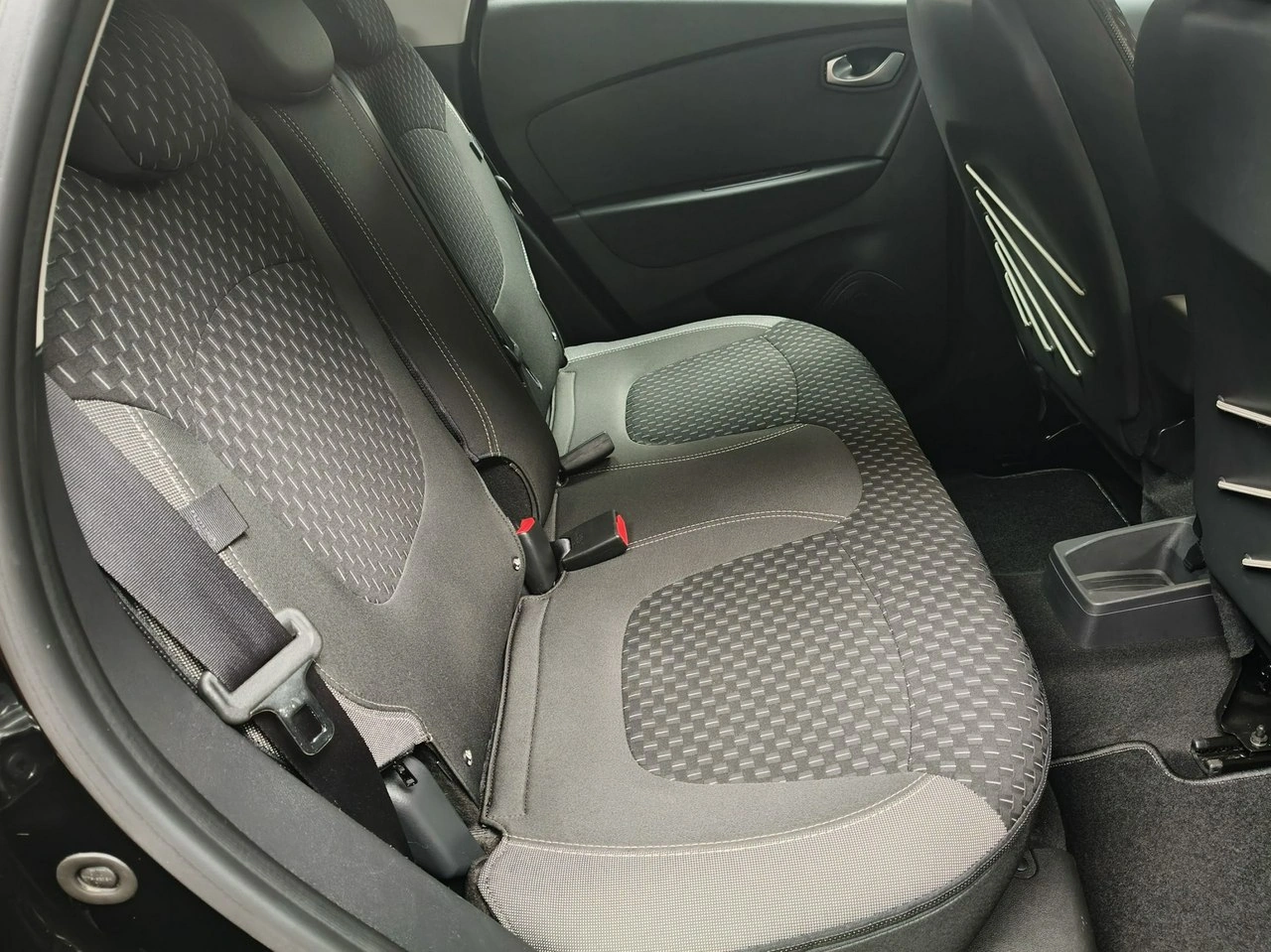 Renault Captur - Zdjęcie 18