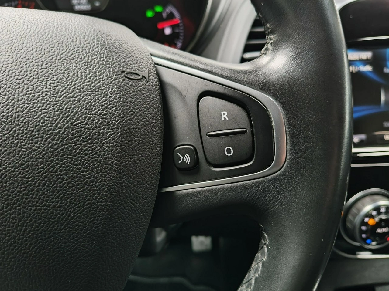 Renault Captur - Zdjęcie 27