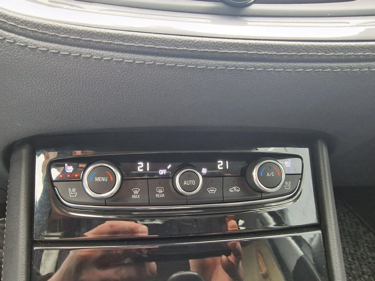 Opel Grandland X - Zdjęcie 32