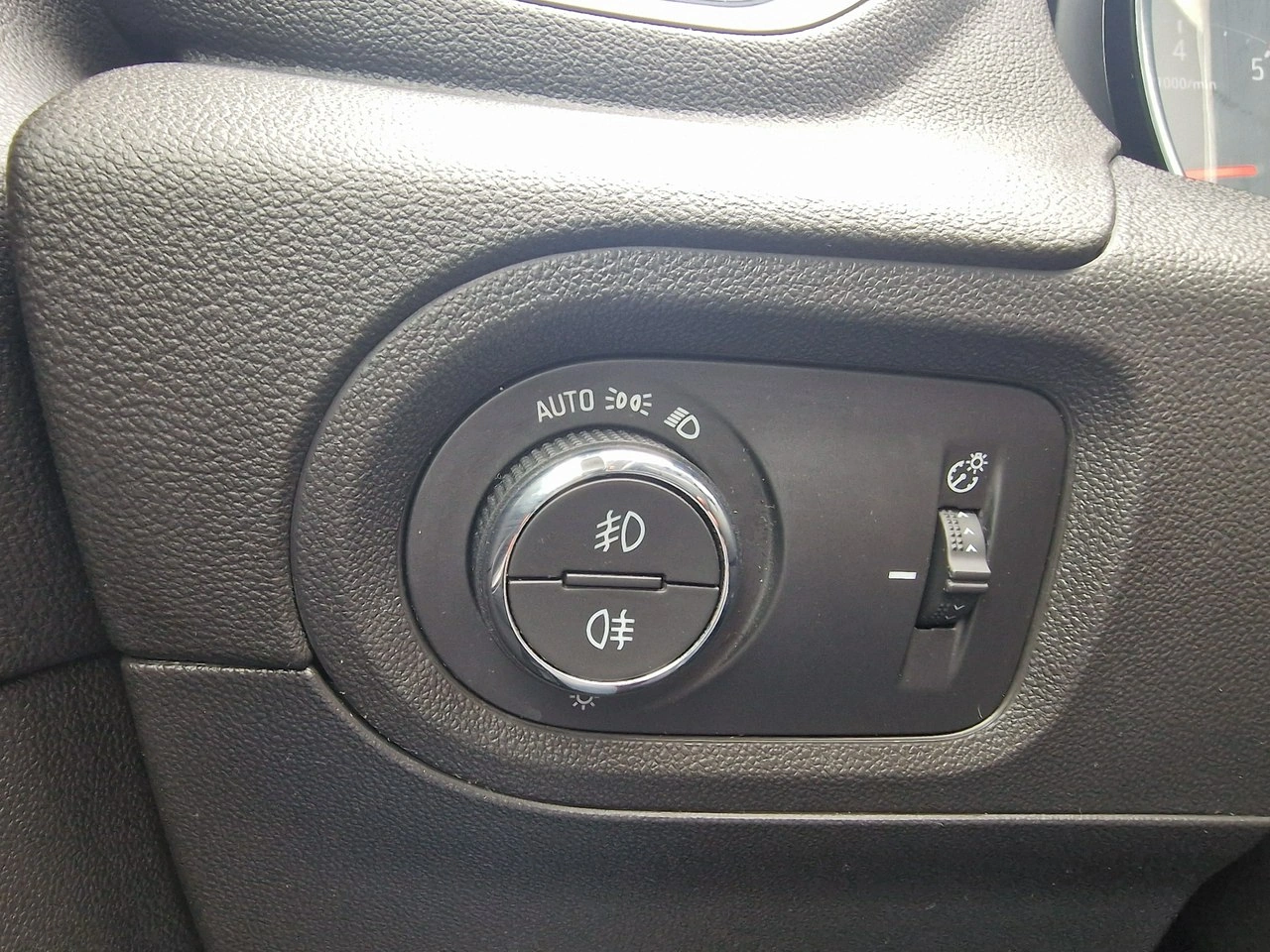 Opel Grandland X - Zdjęcie 36