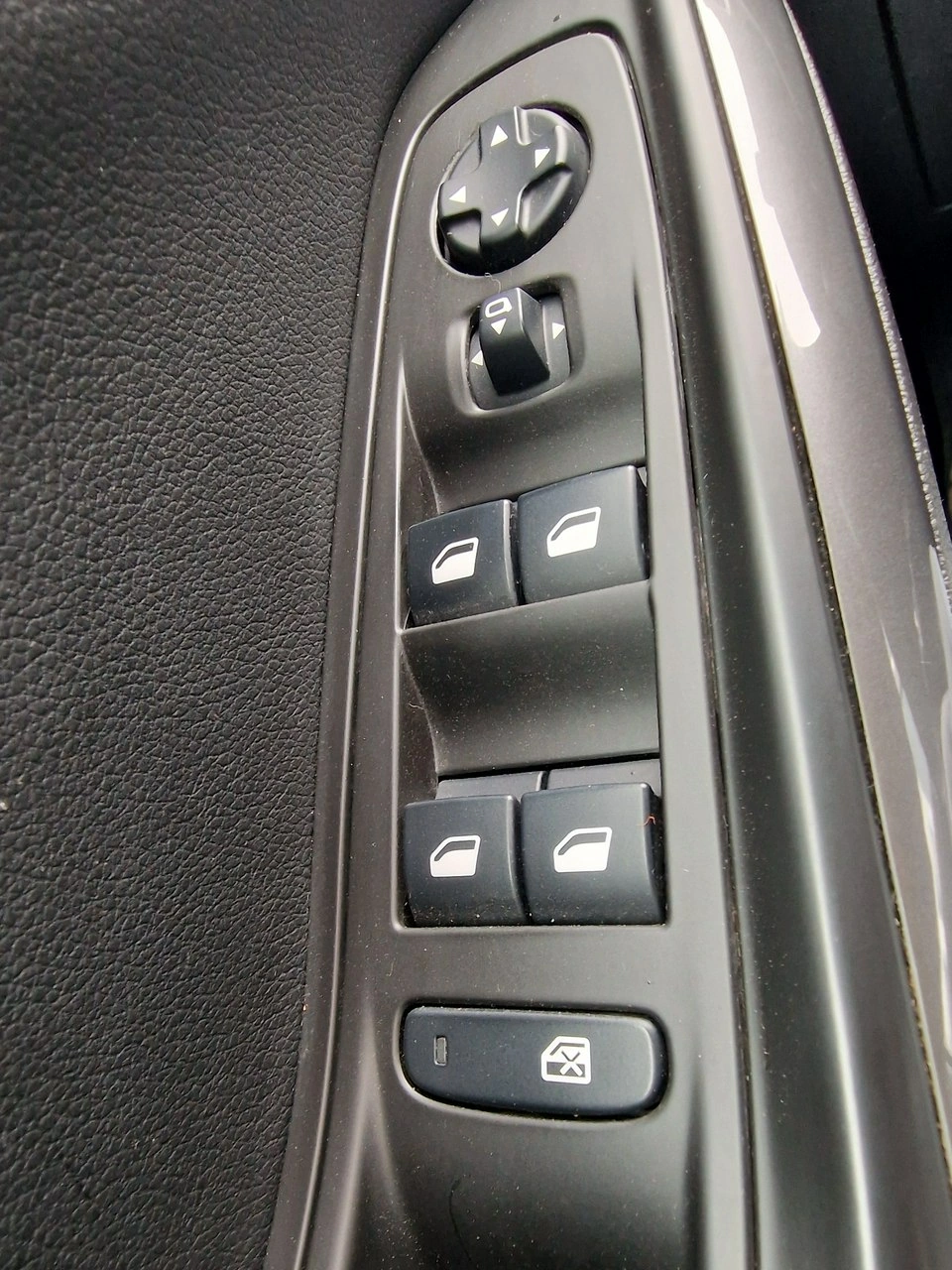 Opel Grandland X - Zdjęcie 37