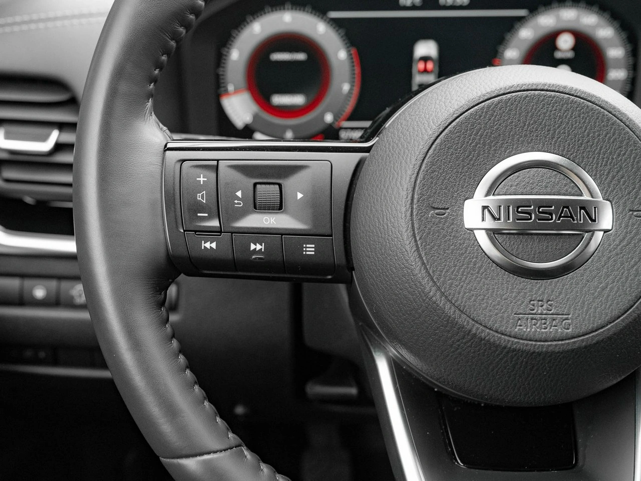 Nissan Qashqai - Zdjęcie 14