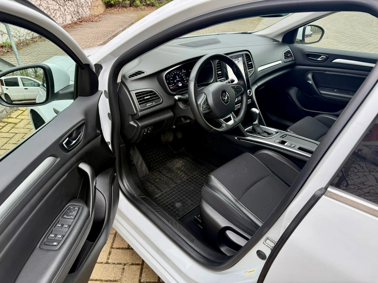 Renault Megane - Zdjęcie 14