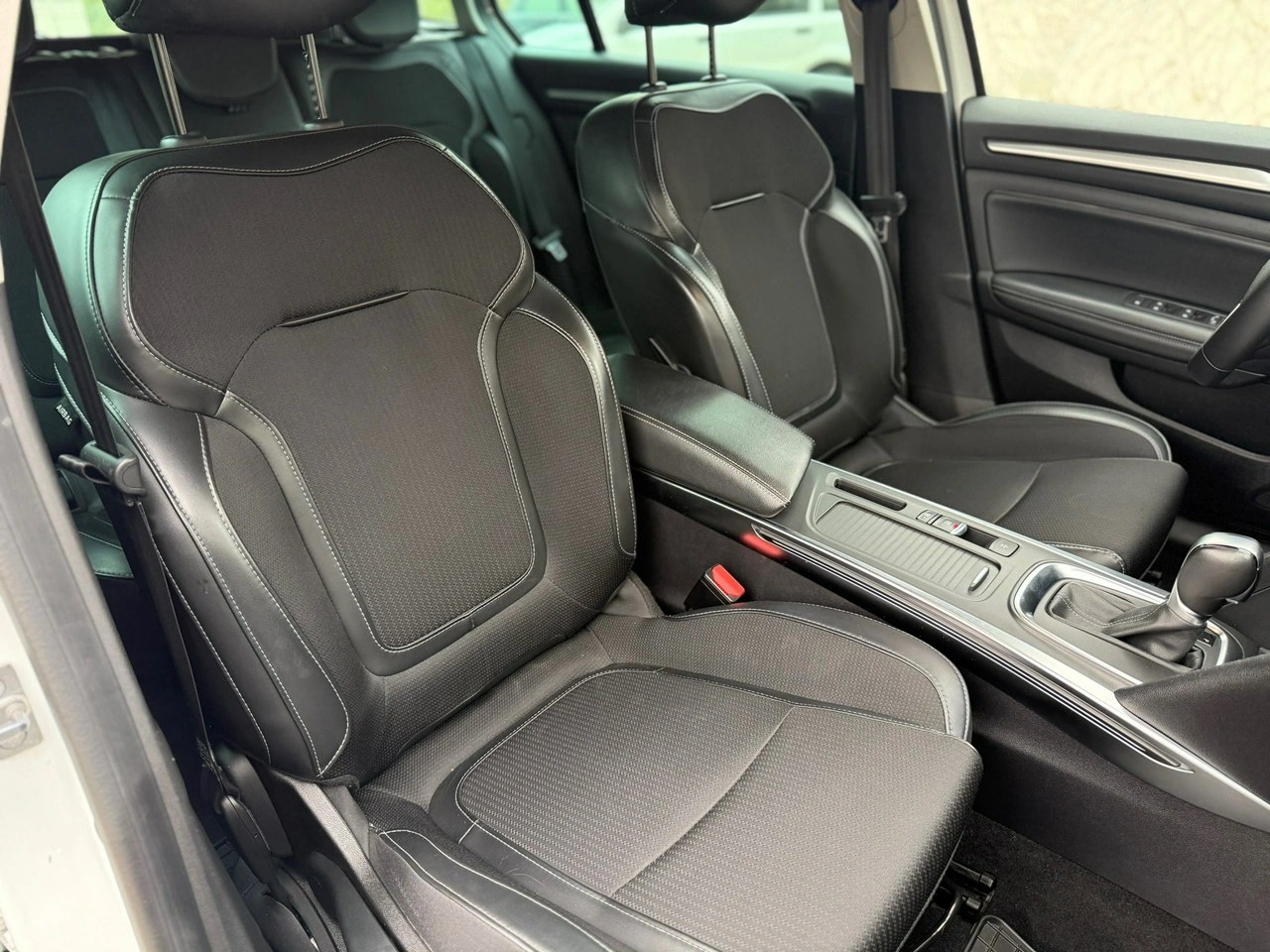 Renault Megane - Zdjęcie 8