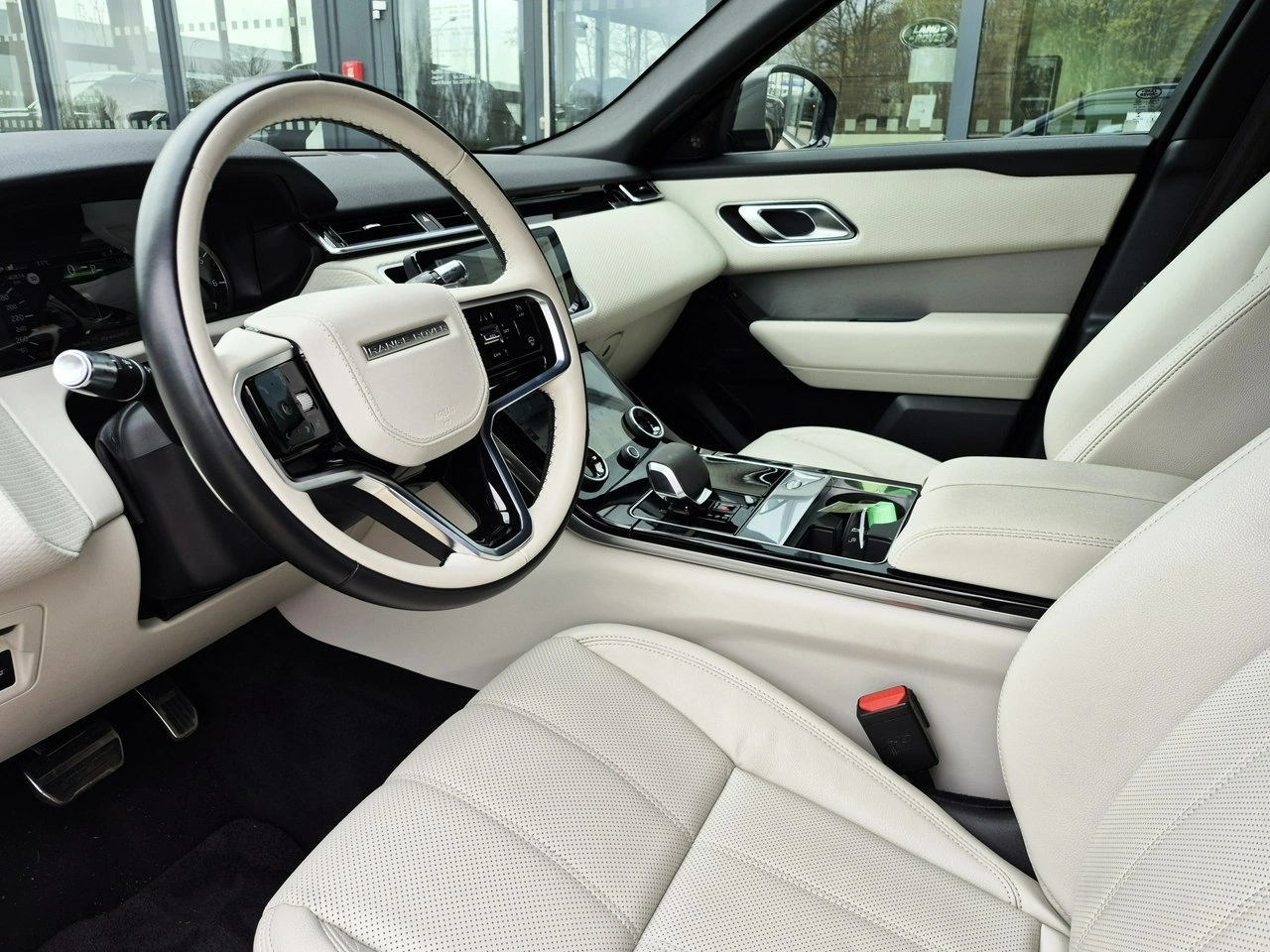 Land Rover Range Rover Velar - Zdjęcie 19