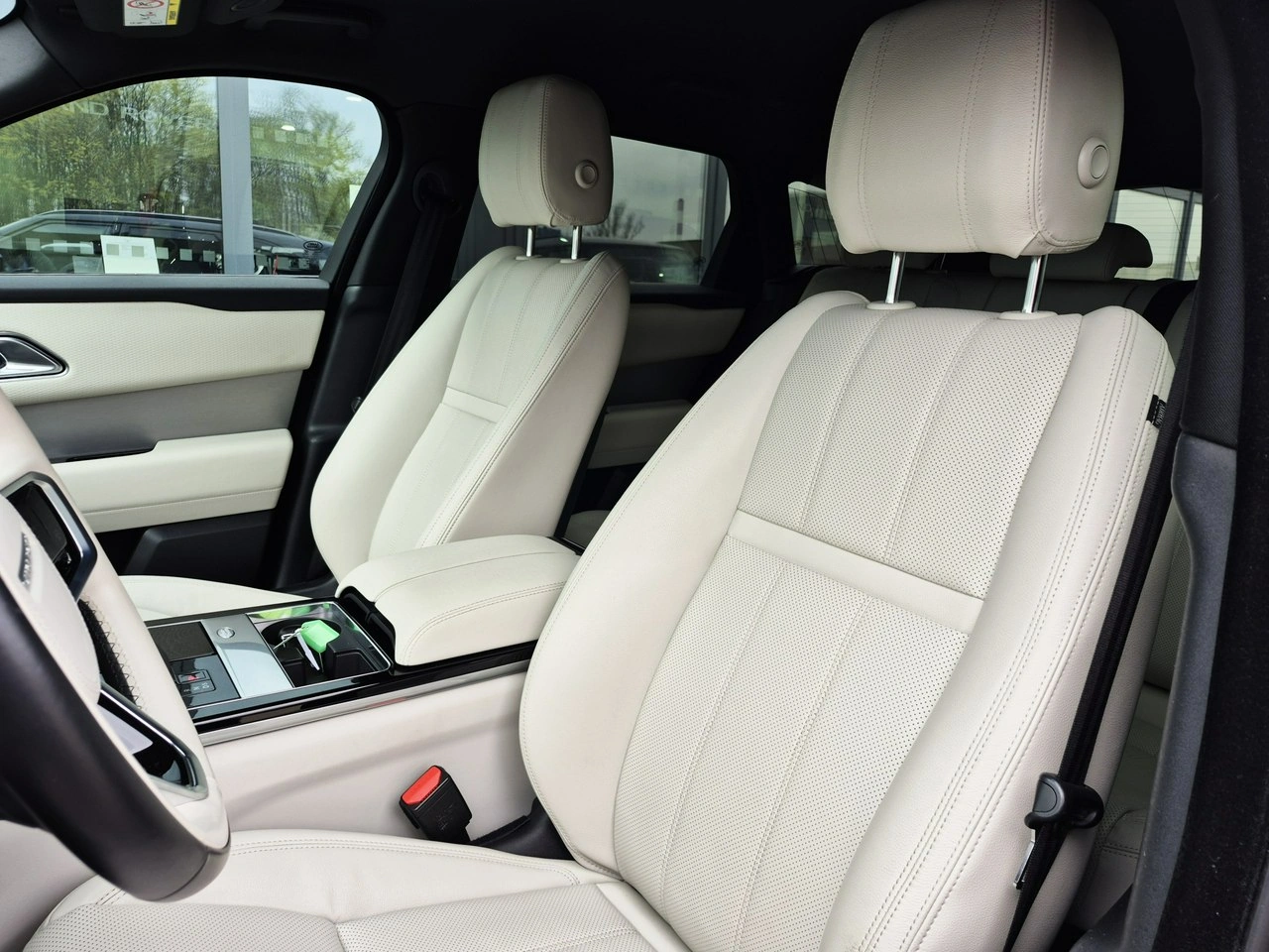 Land Rover Range Rover Velar - Zdjęcie 20