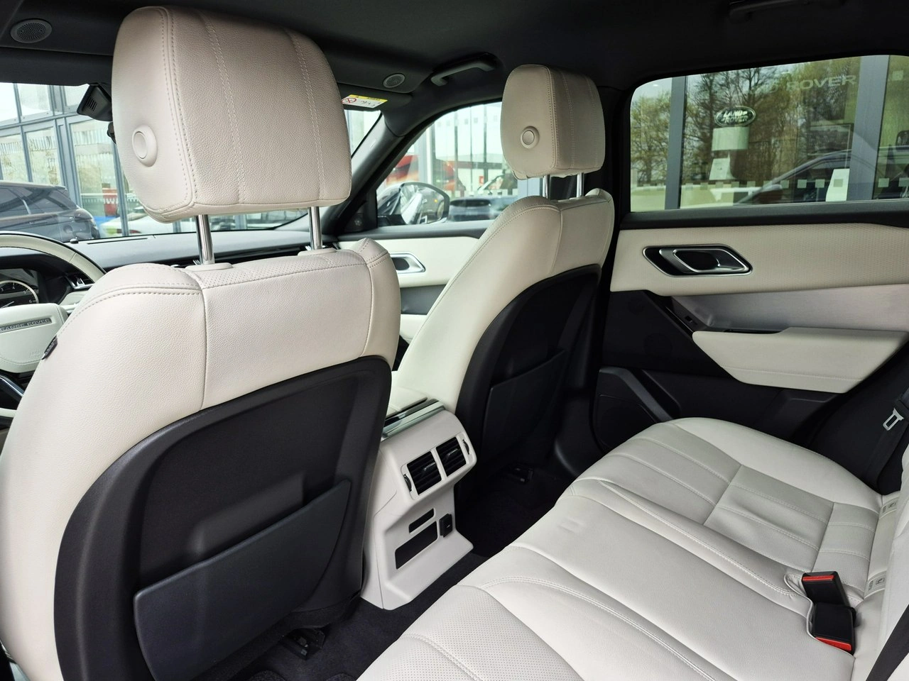 Land Rover Range Rover Velar - Zdjęcie 23