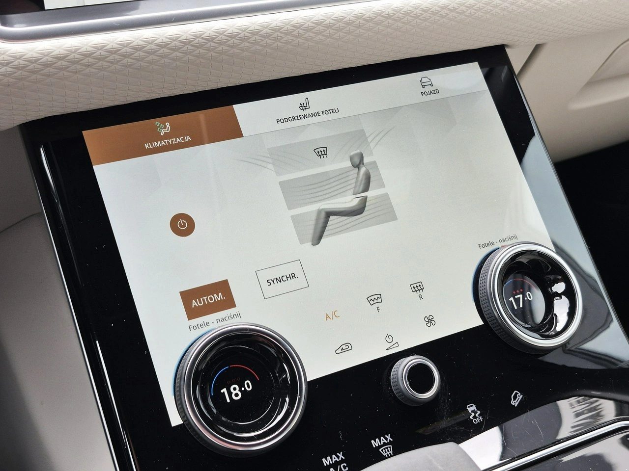 Land Rover Range Rover Velar - Zdjęcie 37