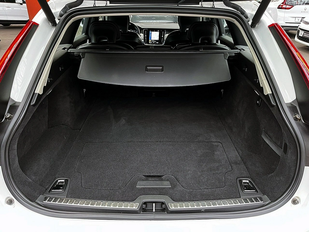 Volvo V90 Cross Country - Zdjęcie 17