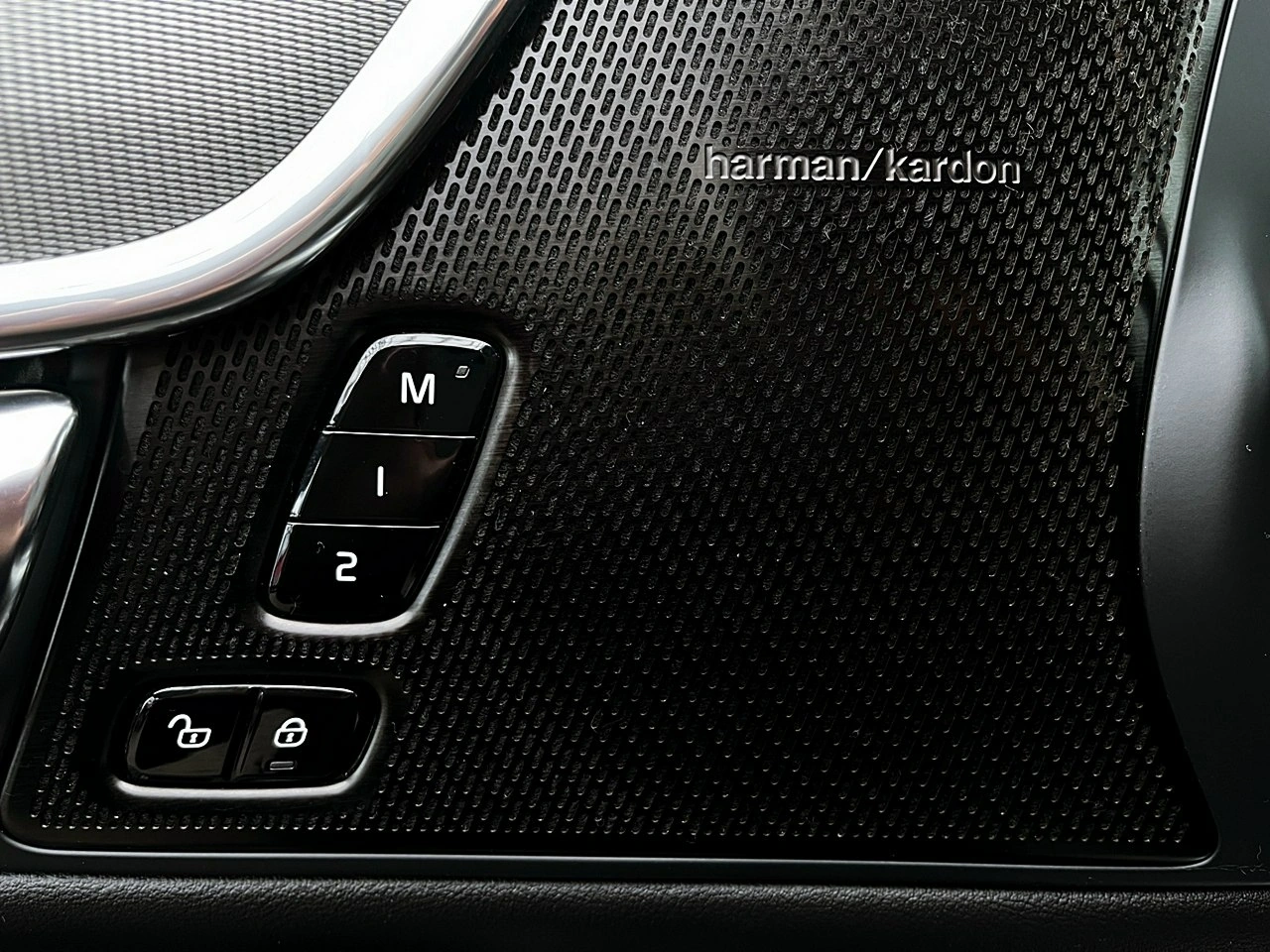 Volvo V90 Cross Country - Zdjęcie 20