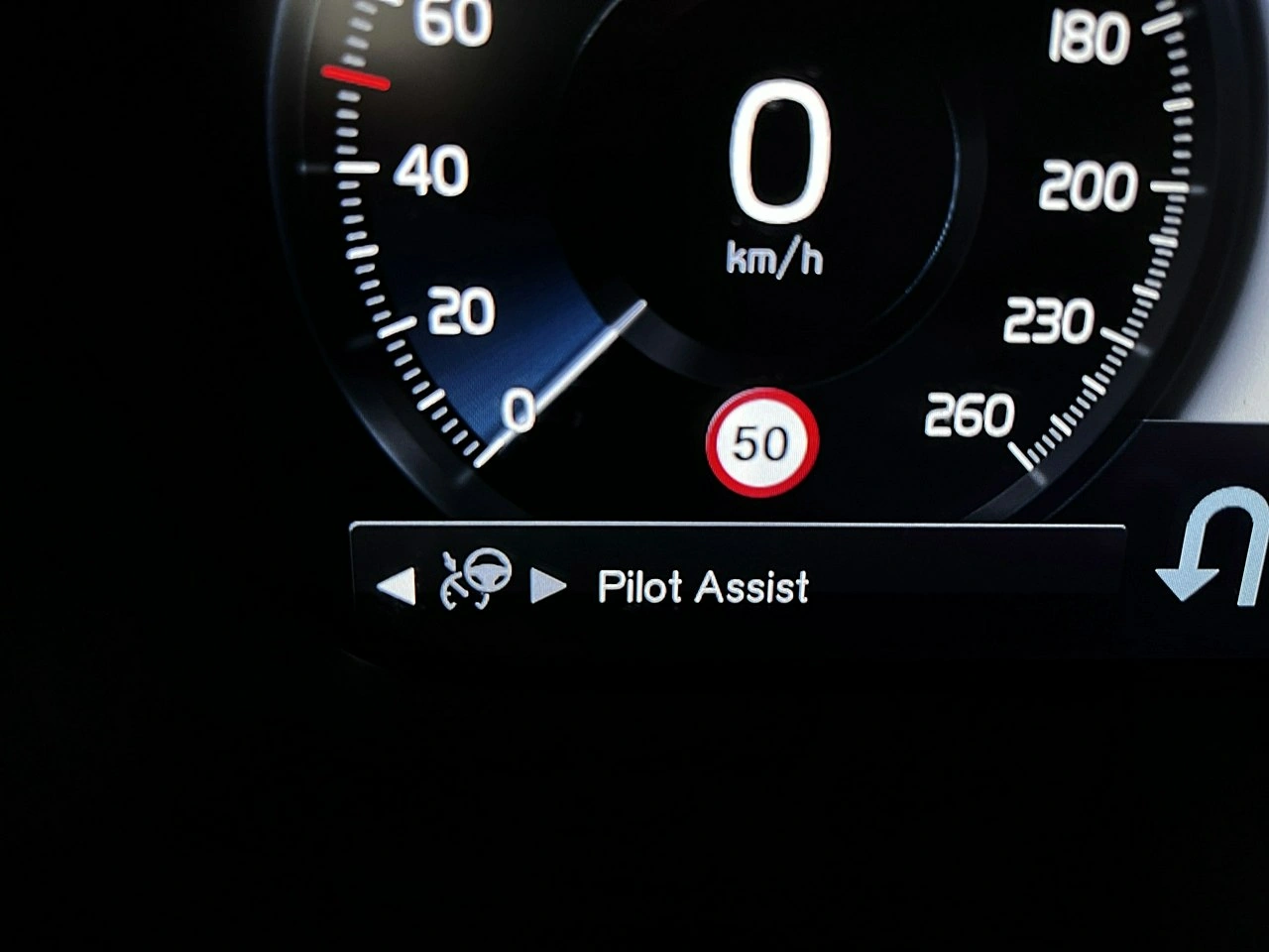 Volvo V90 Cross Country - Zdjęcie 30