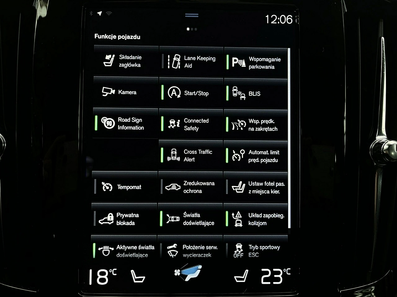 Volvo V90 Cross Country - Zdjęcie 26