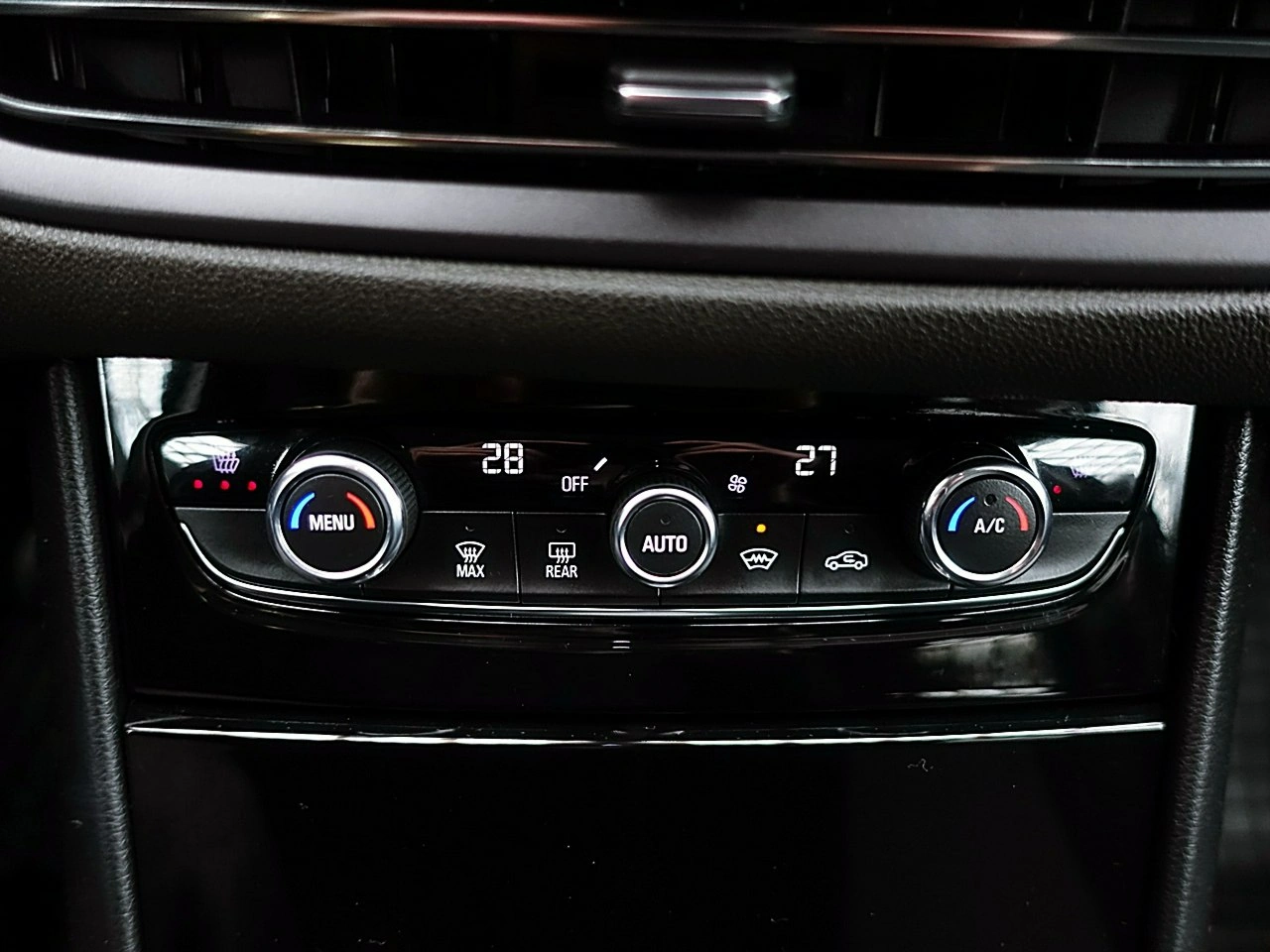 Opel Grandland - Zdjęcie 18