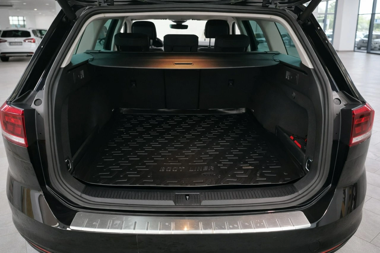 Volkswagen Passat Variant - Zdjęcie 8