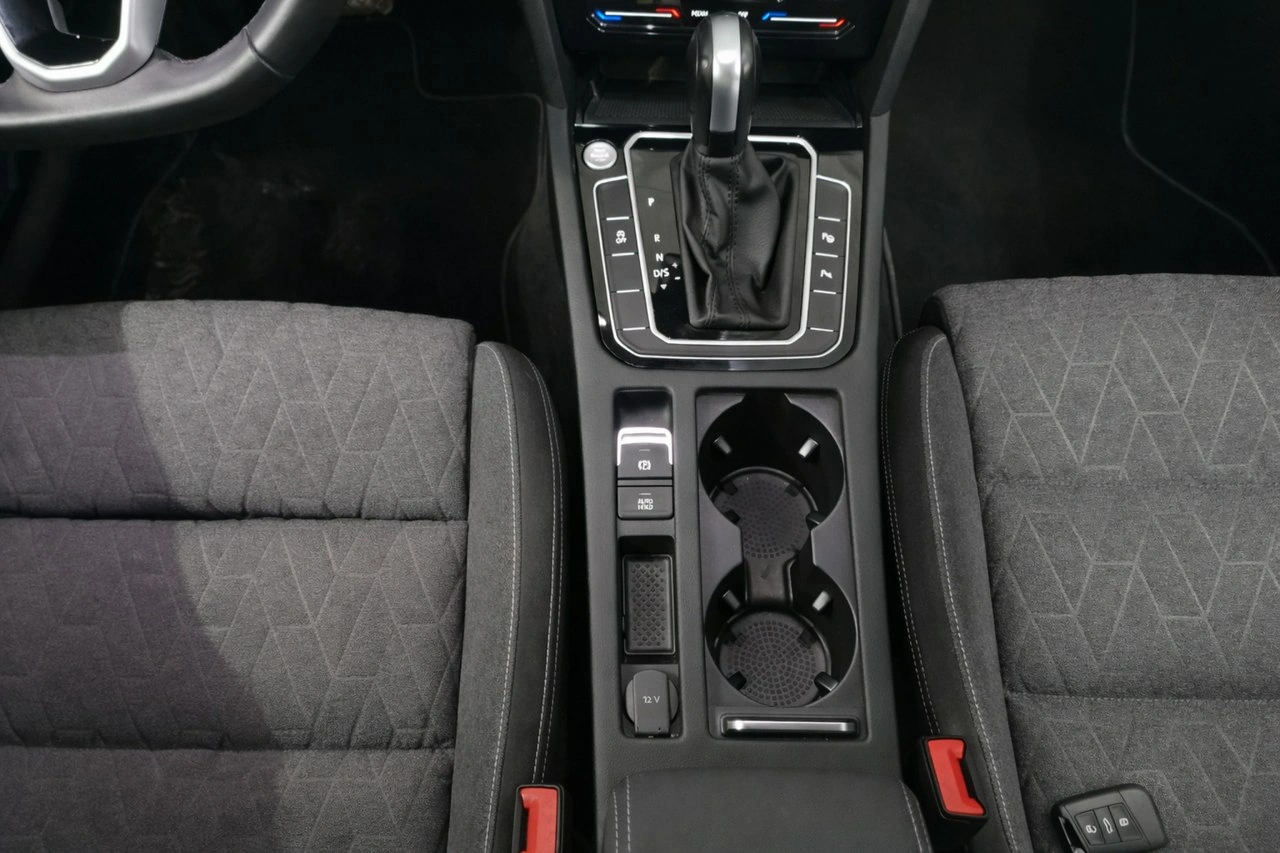 Volkswagen Passat Variant - Zdjęcie 12