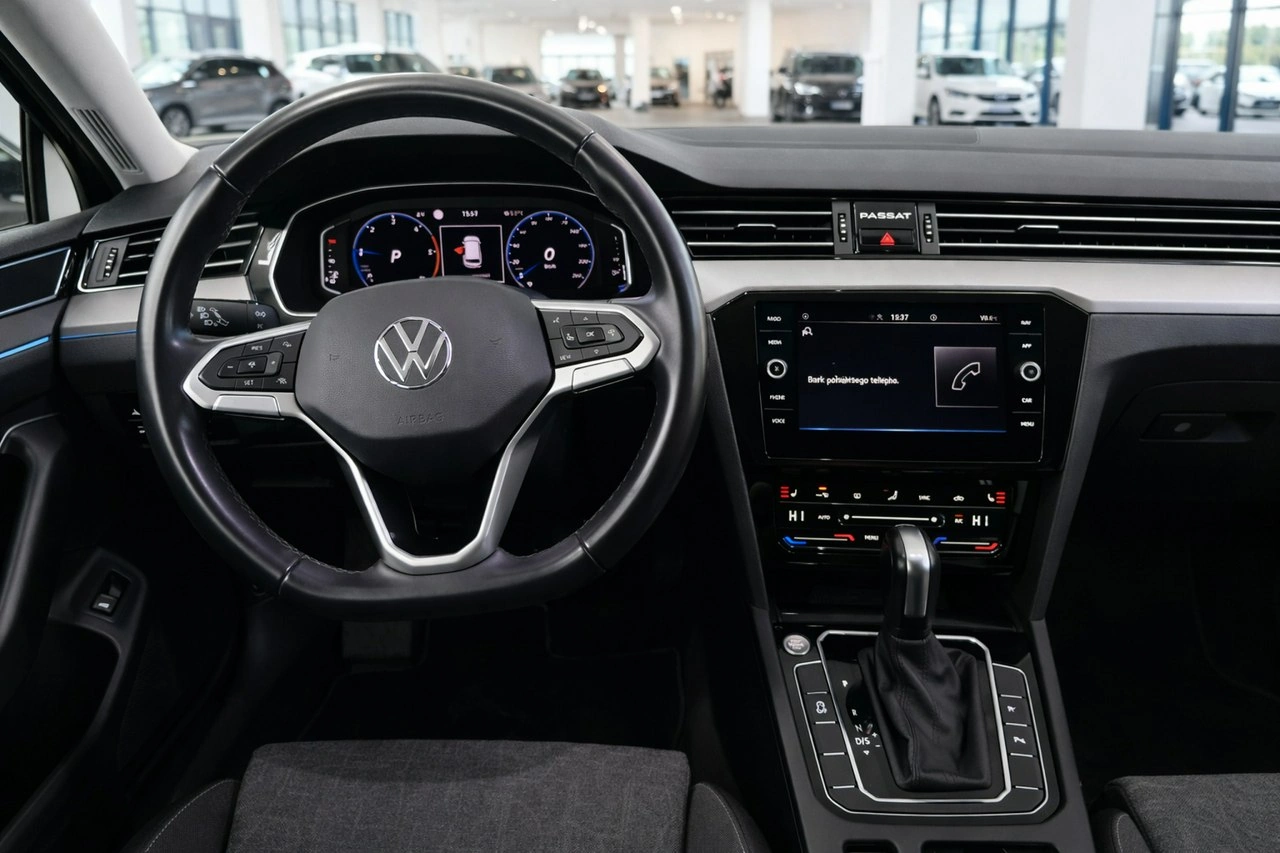 Volkswagen Passat Variant - Zdjęcie 13