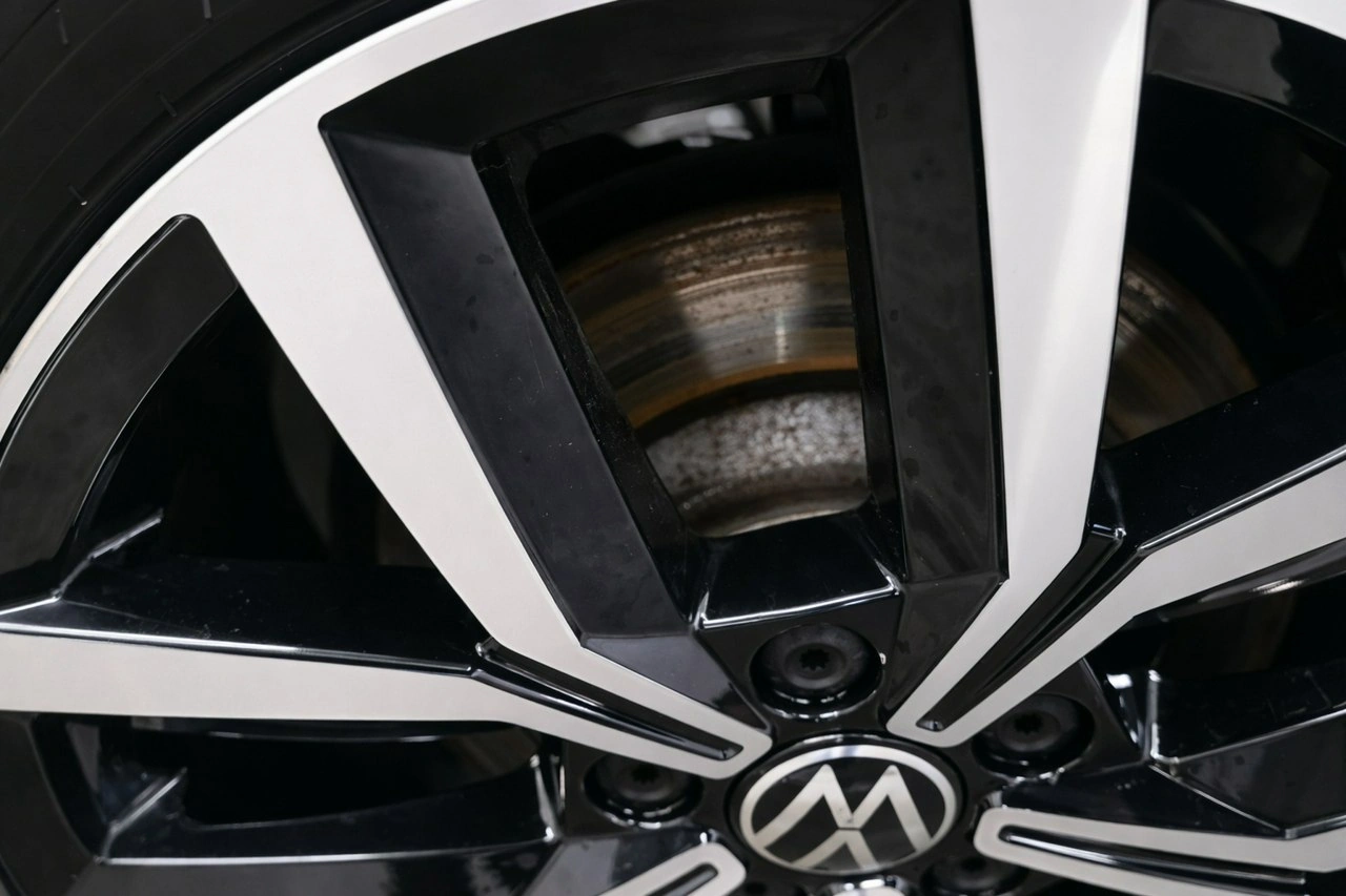 Volkswagen Passat Variant - Zdjęcie 16