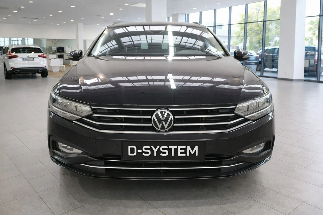 Volkswagen Passat Variant - Zdjęcie 18