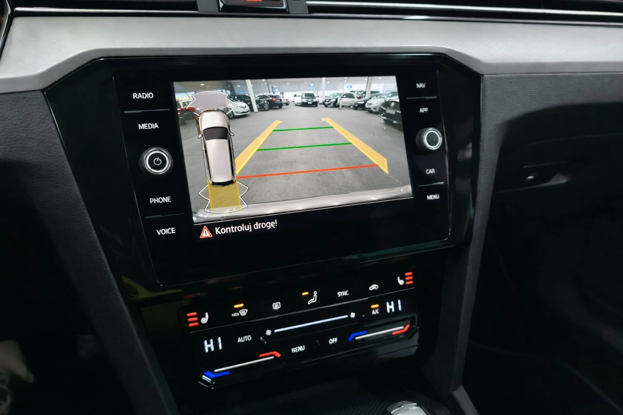 Volkswagen Passat Variant - Zdjęcie 4