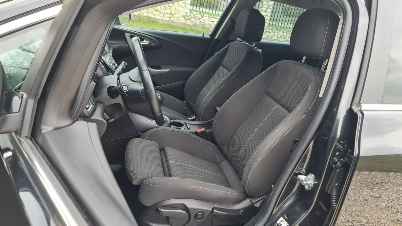 Opel Astra - Zdjęcie 5