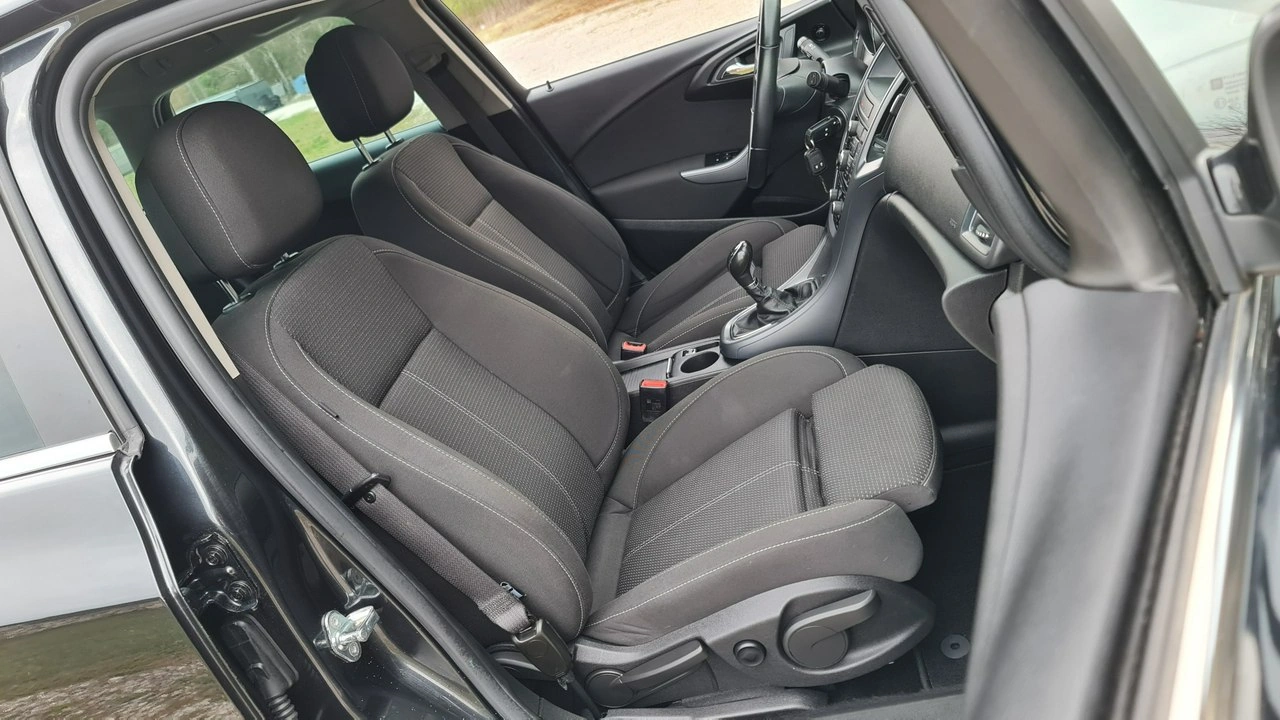 Opel Astra - Zdjęcie 6