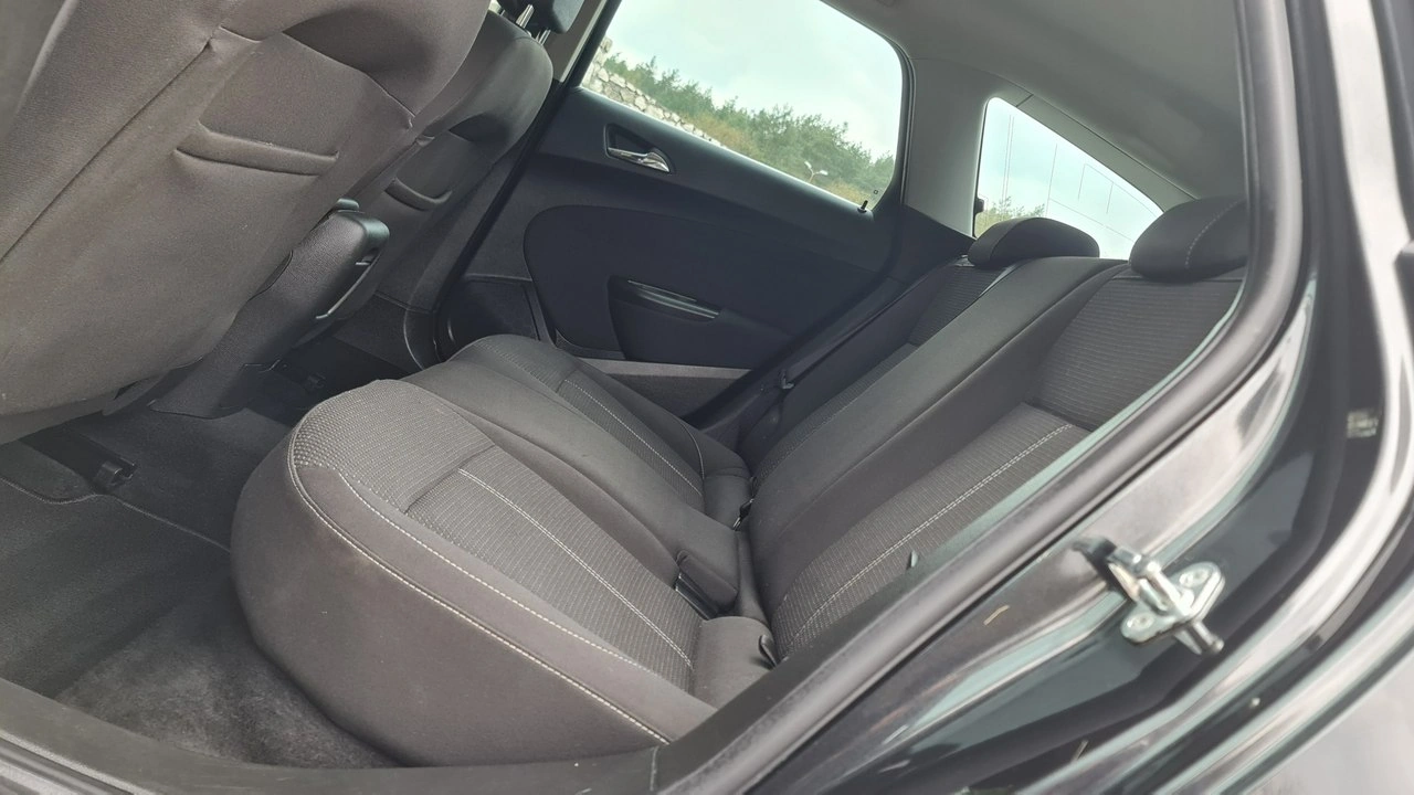 Opel Astra - Zdjęcie 7