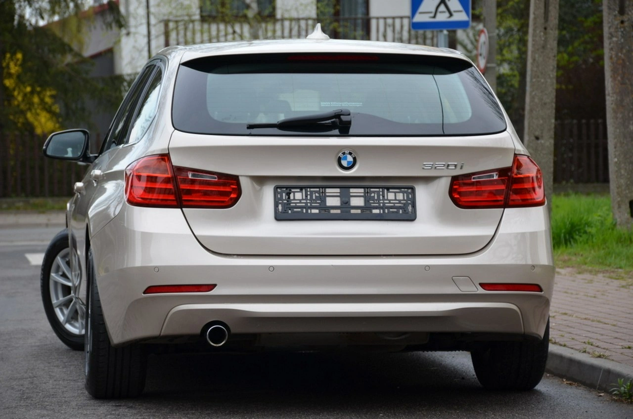 BMW 320 - Zdjęcie 4