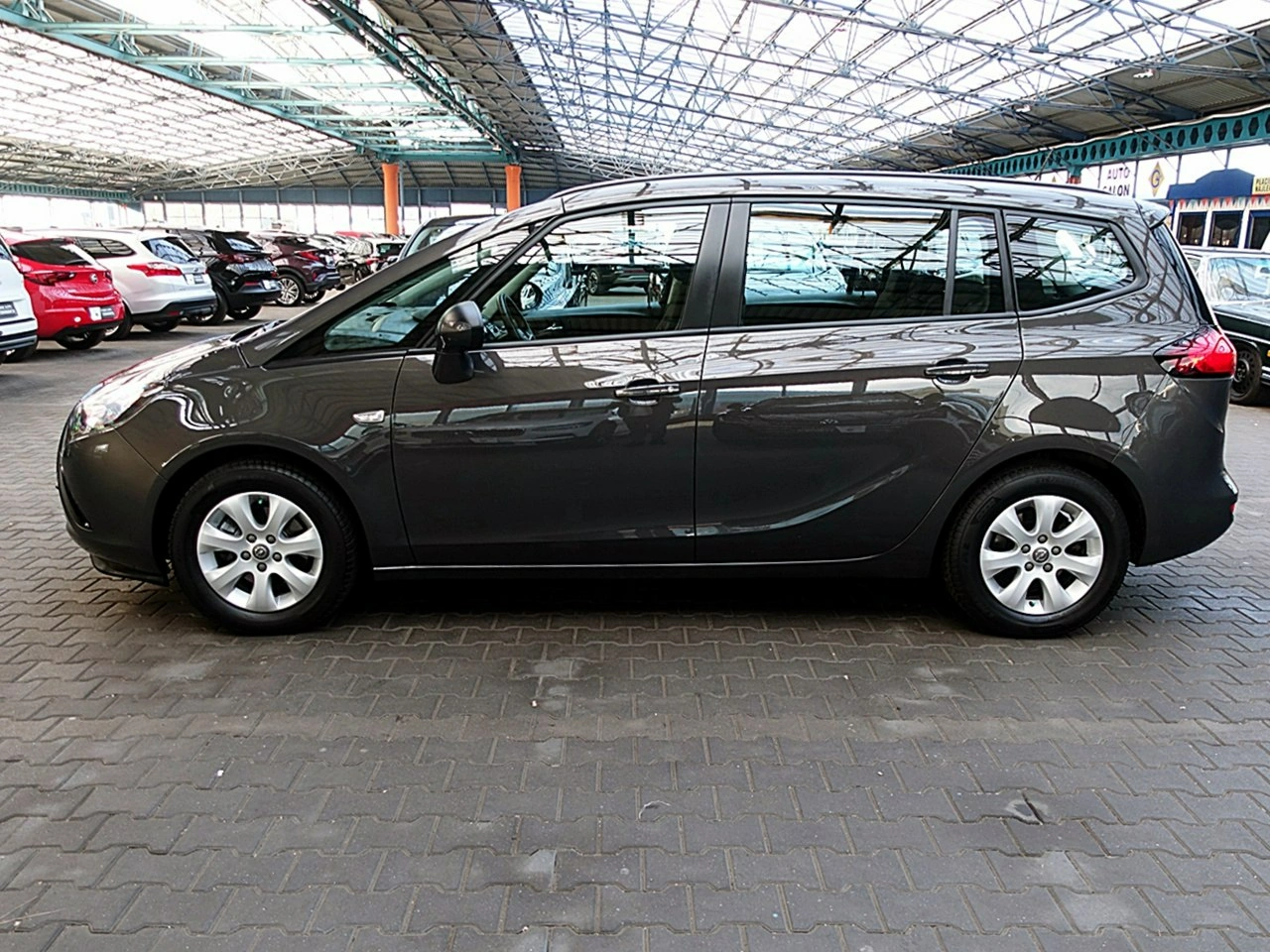 Opel Zafira - Zdjęcie 44