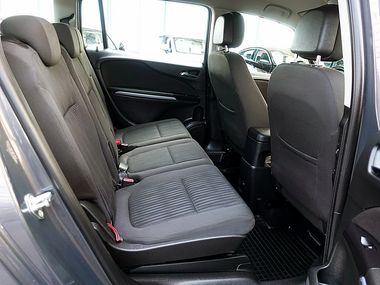 Opel Zafira - Zdjęcie 11