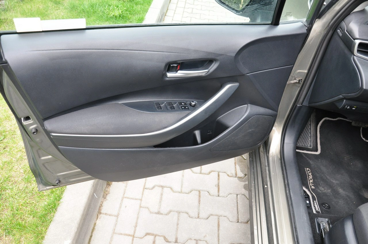 Toyota Corolla - Zdjęcie 16