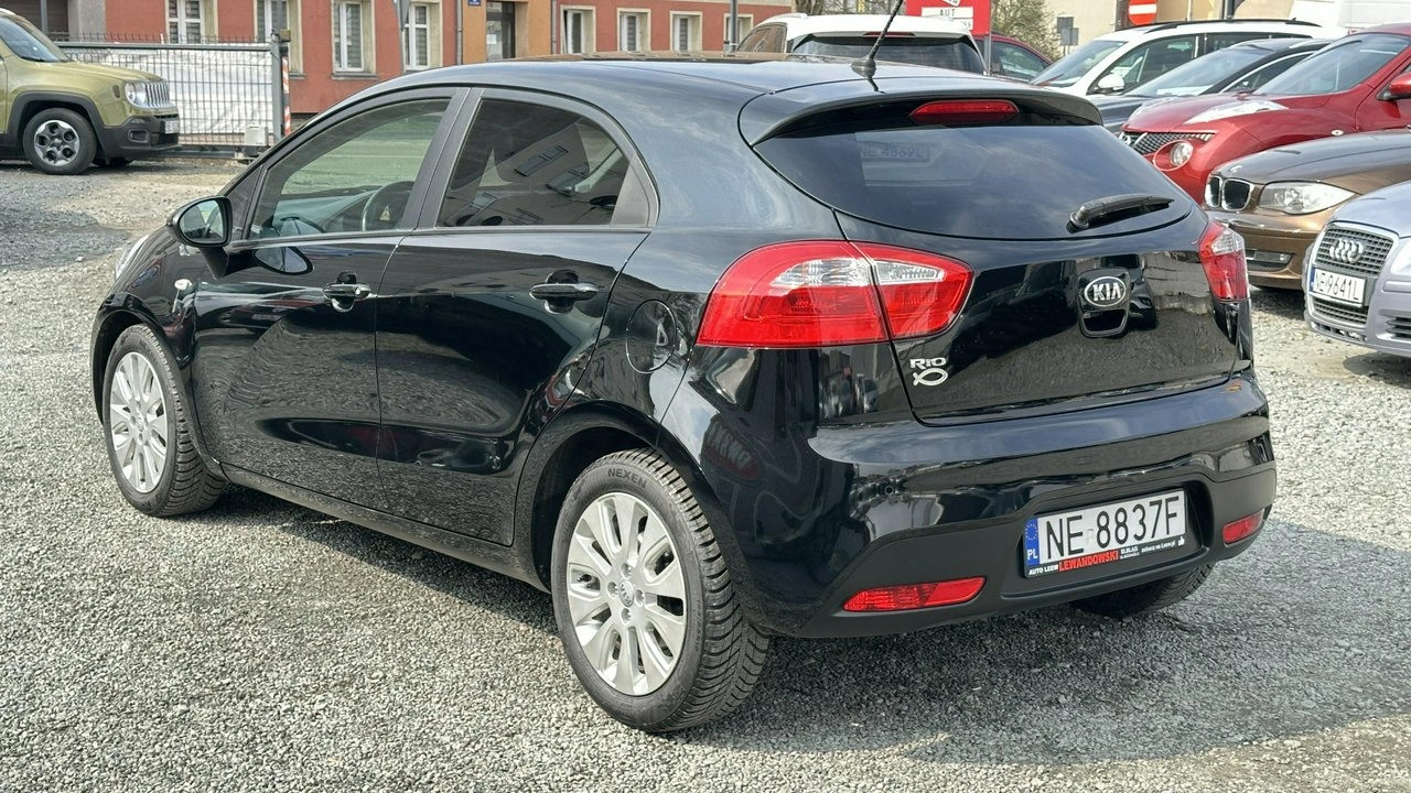 Kia Rio - Zdjęcie 10