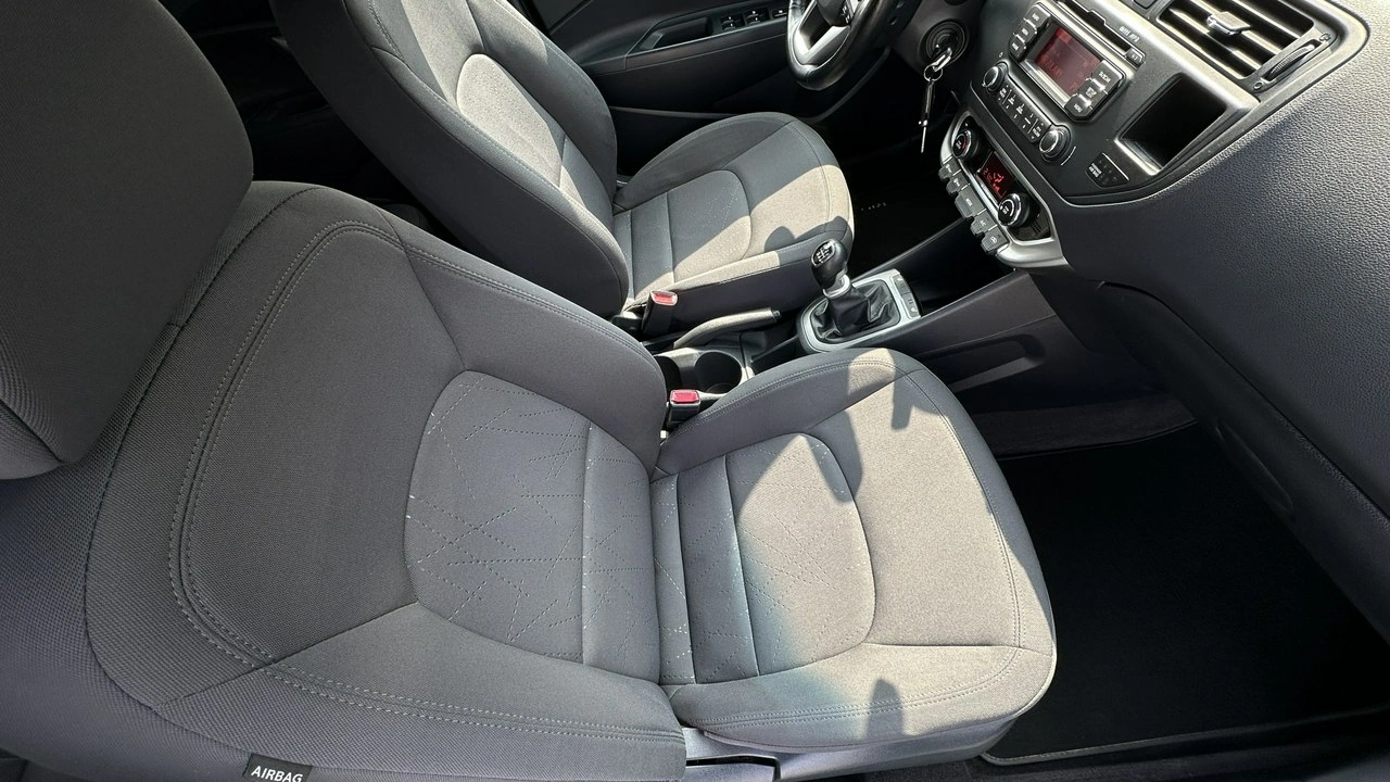 Kia Rio - Zdjęcie 16