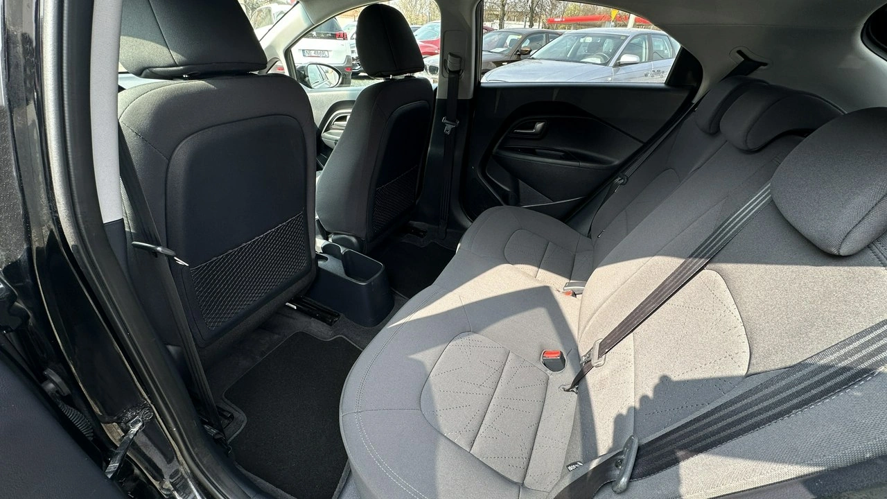 Kia Rio - Zdjęcie 22