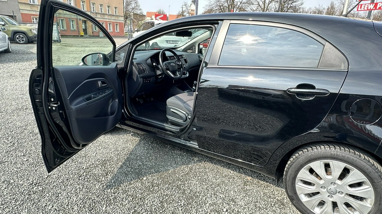 Kia Rio - Zdjęcie 23