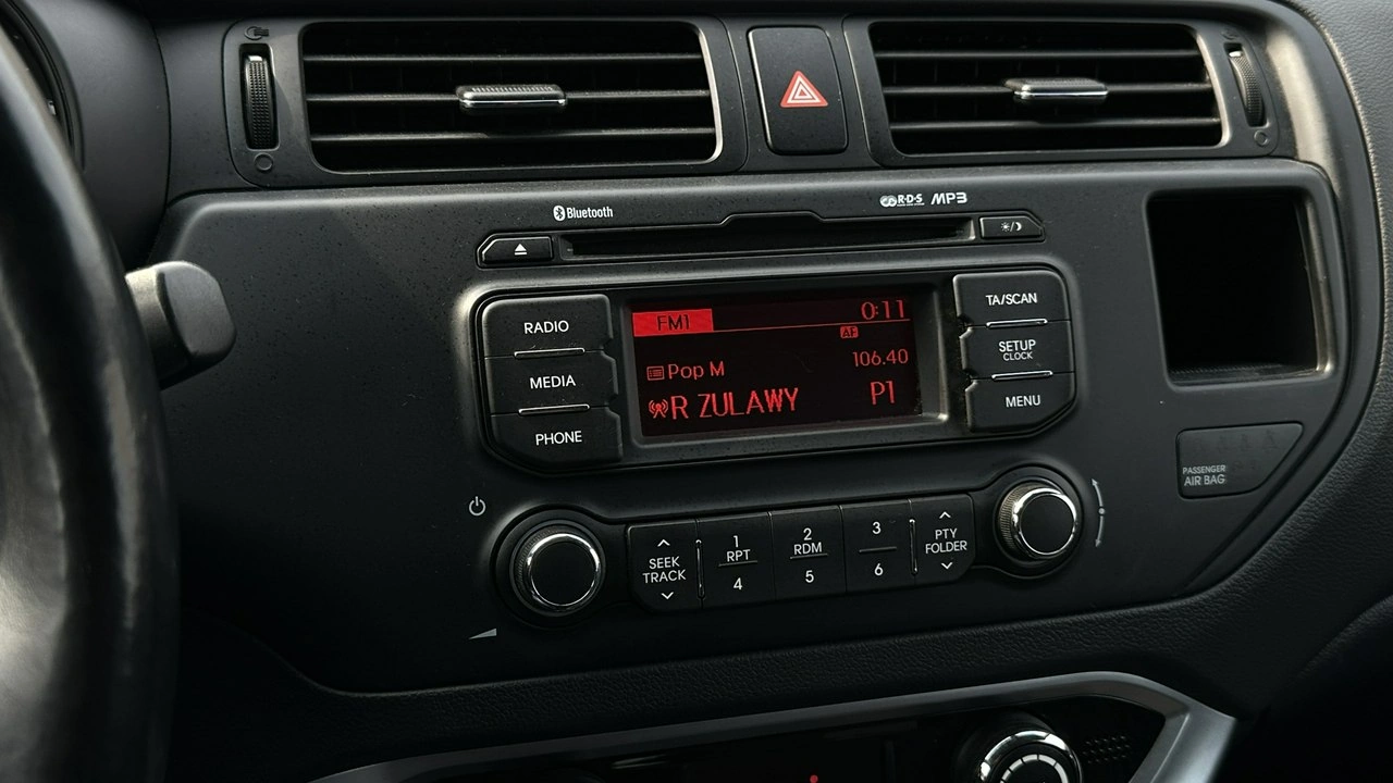 Kia Rio - Zdjęcie 28