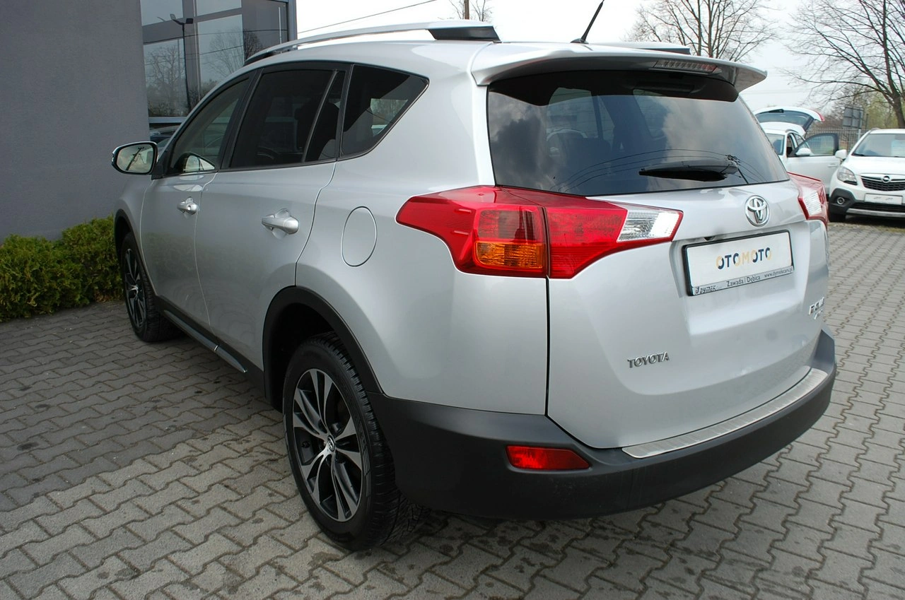 Toyota RAV-4 - Zdjęcie 11