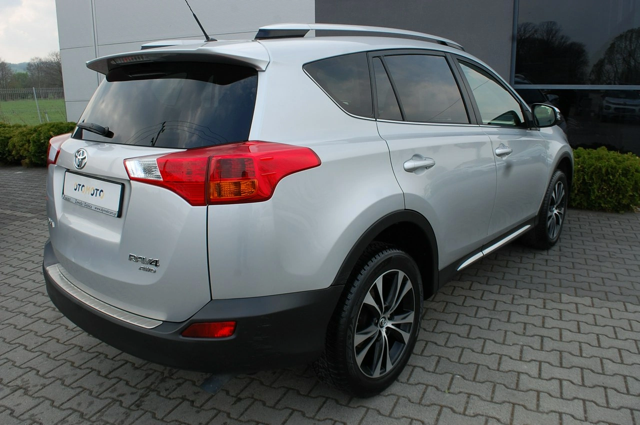 Toyota RAV-4 - Zdjęcie 13