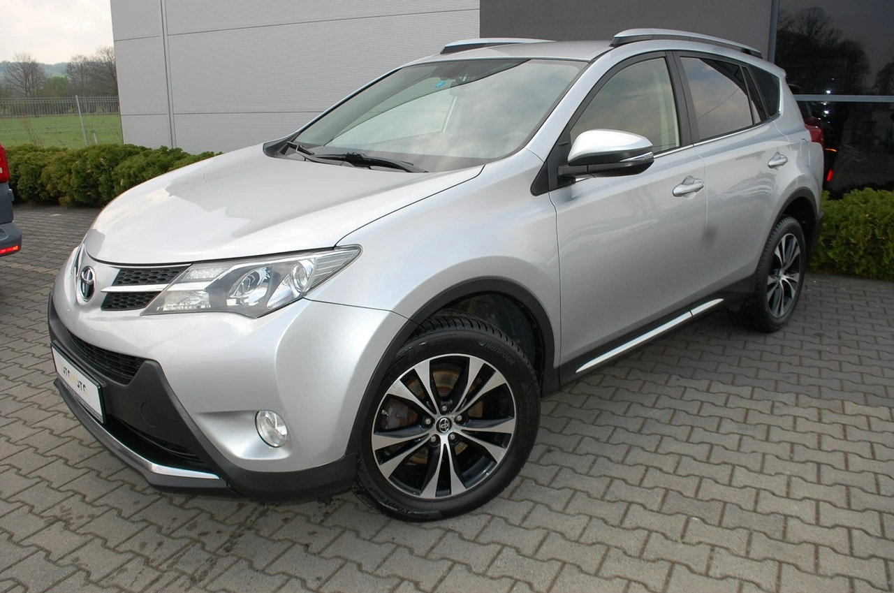 Toyota RAV-4 - Zdjęcie 15