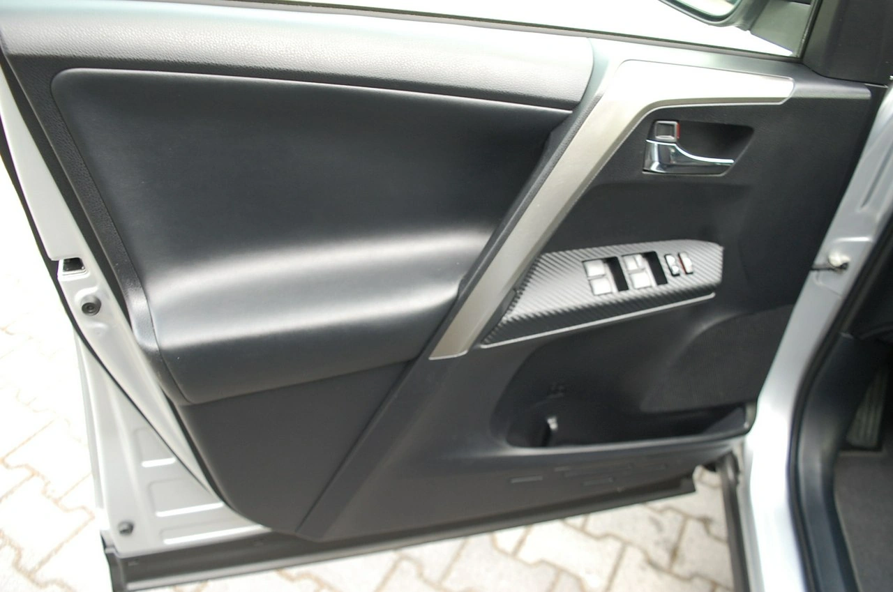 Toyota RAV-4 - Zdjęcie 28