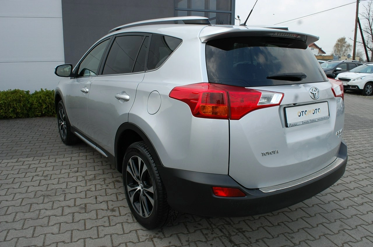 Toyota RAV-4 - Zdjęcie 2