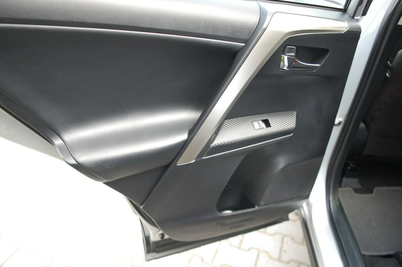 Toyota RAV-4 - Zdjęcie 29
