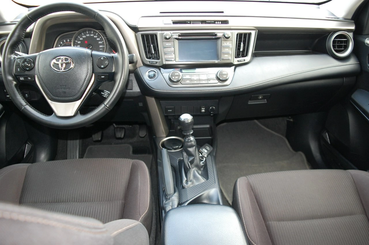 Toyota RAV-4 - Zdjęcie 5