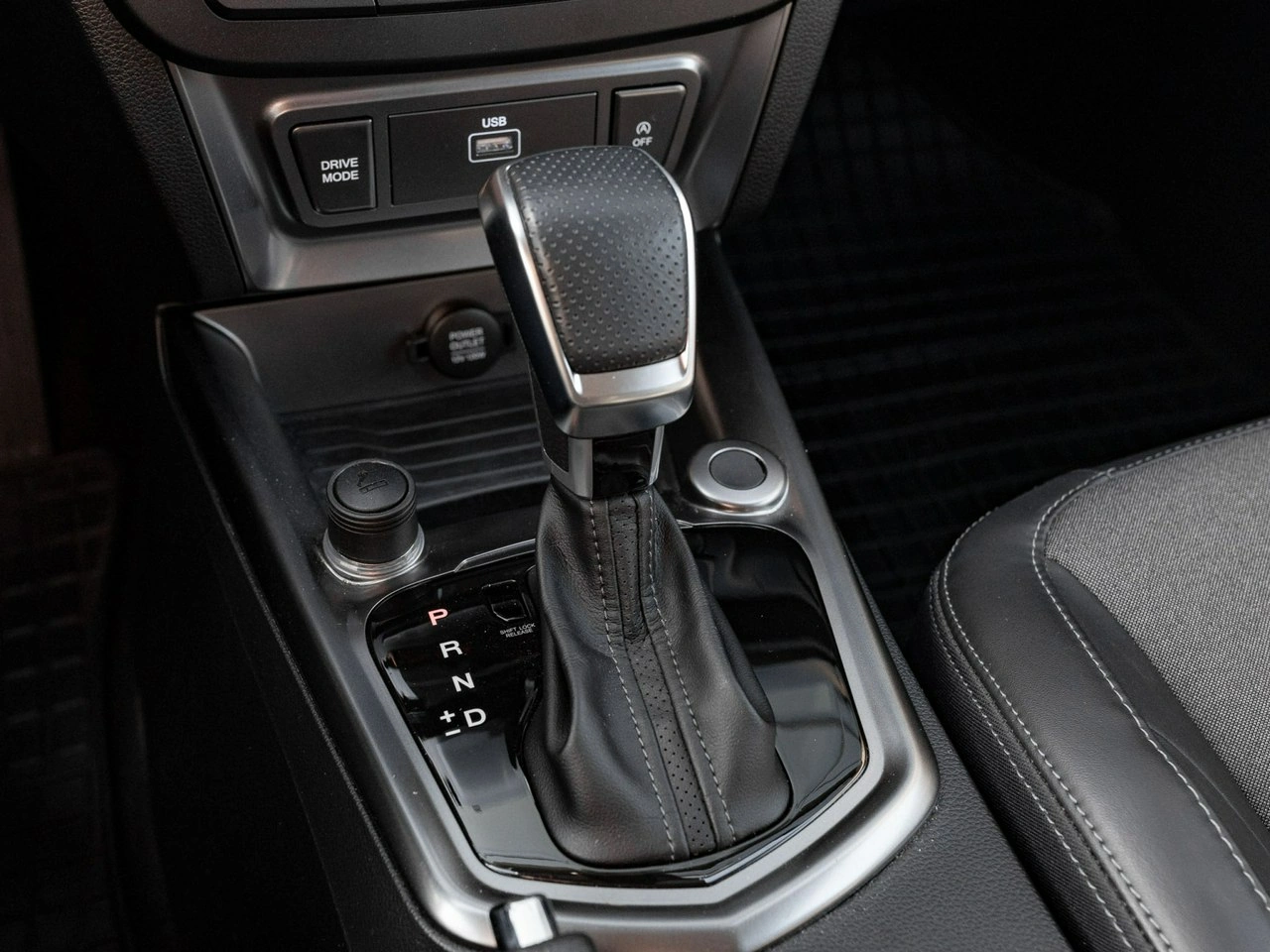 SsangYong/KGM Tivoli - Zdjęcie 14