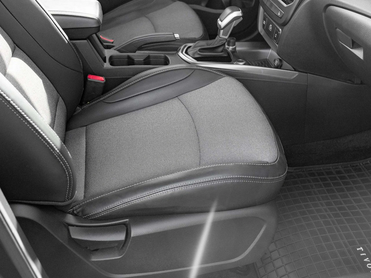 SsangYong/KGM Tivoli - Zdjęcie 26