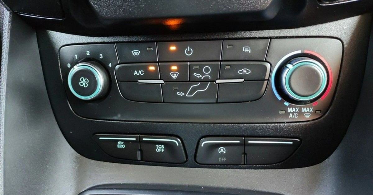 Ford Transit Connect - Zdjęcie 25