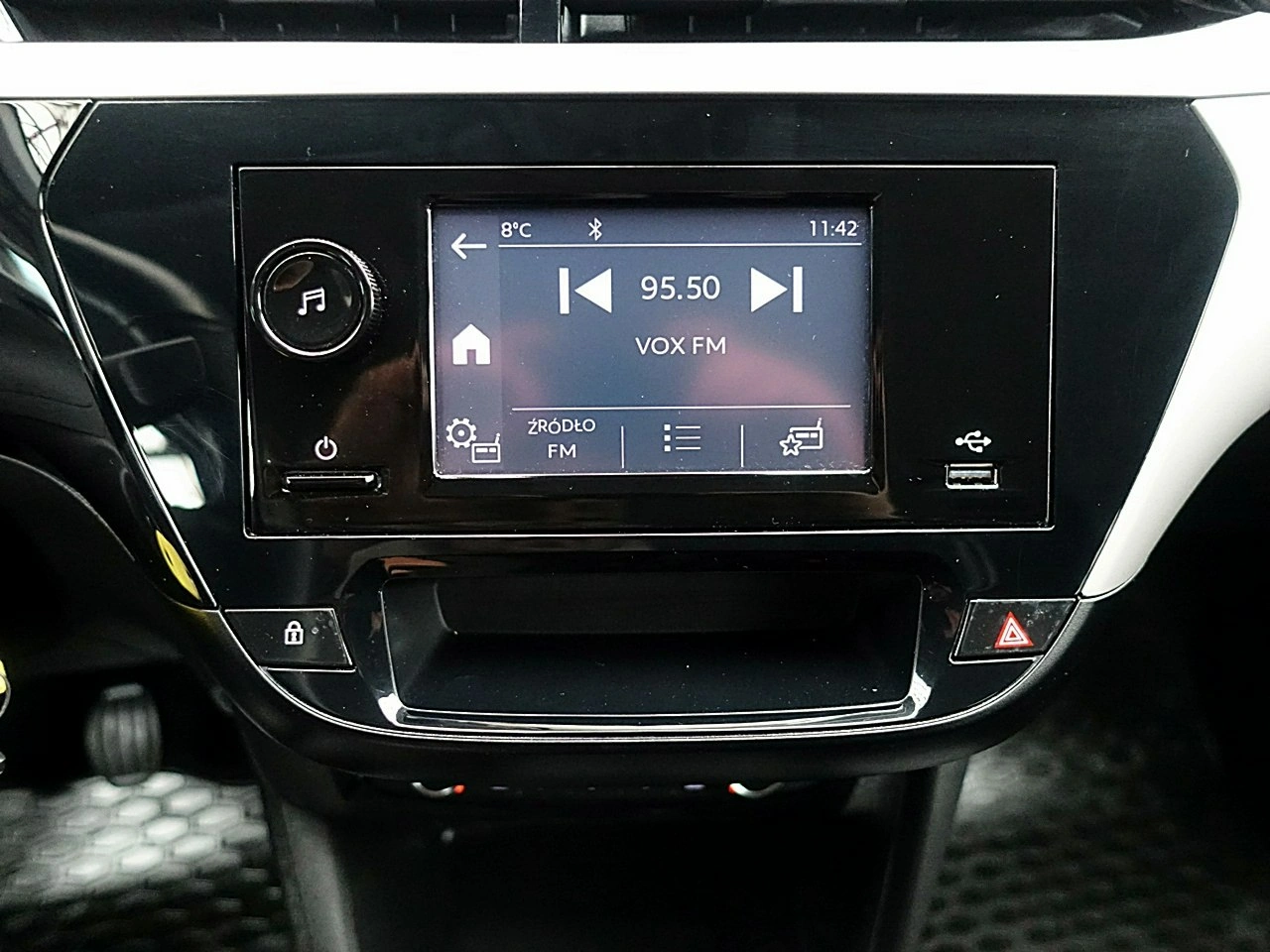 Opel Corsa - Zdjęcie 24