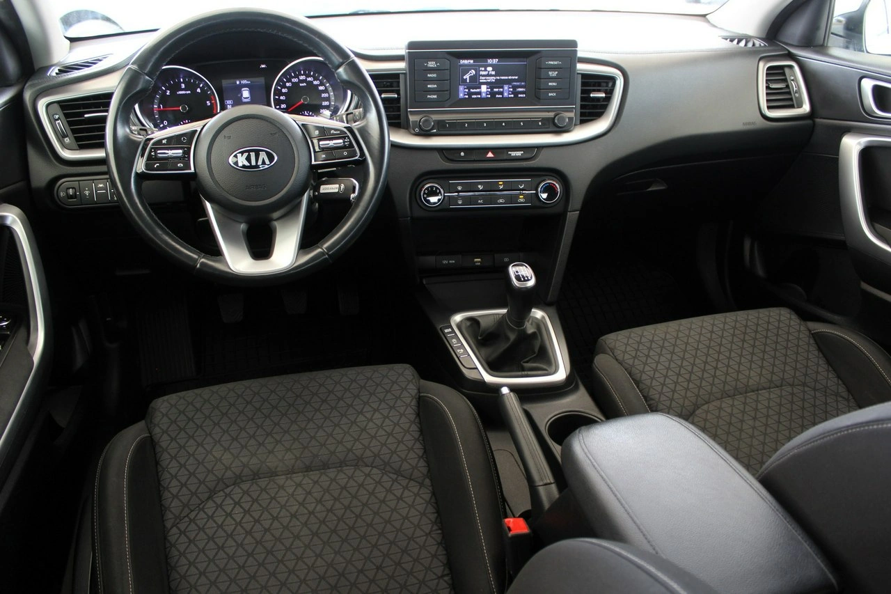 Kia Ceed - Zdjęcie 10