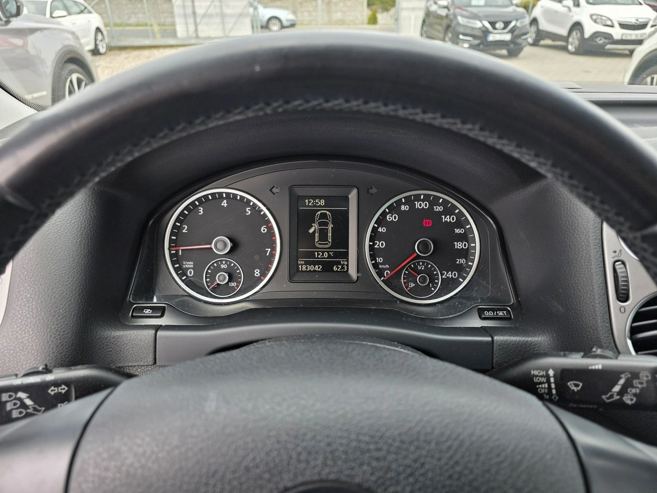 Volkswagen Tiguan - Zdjęcie 17