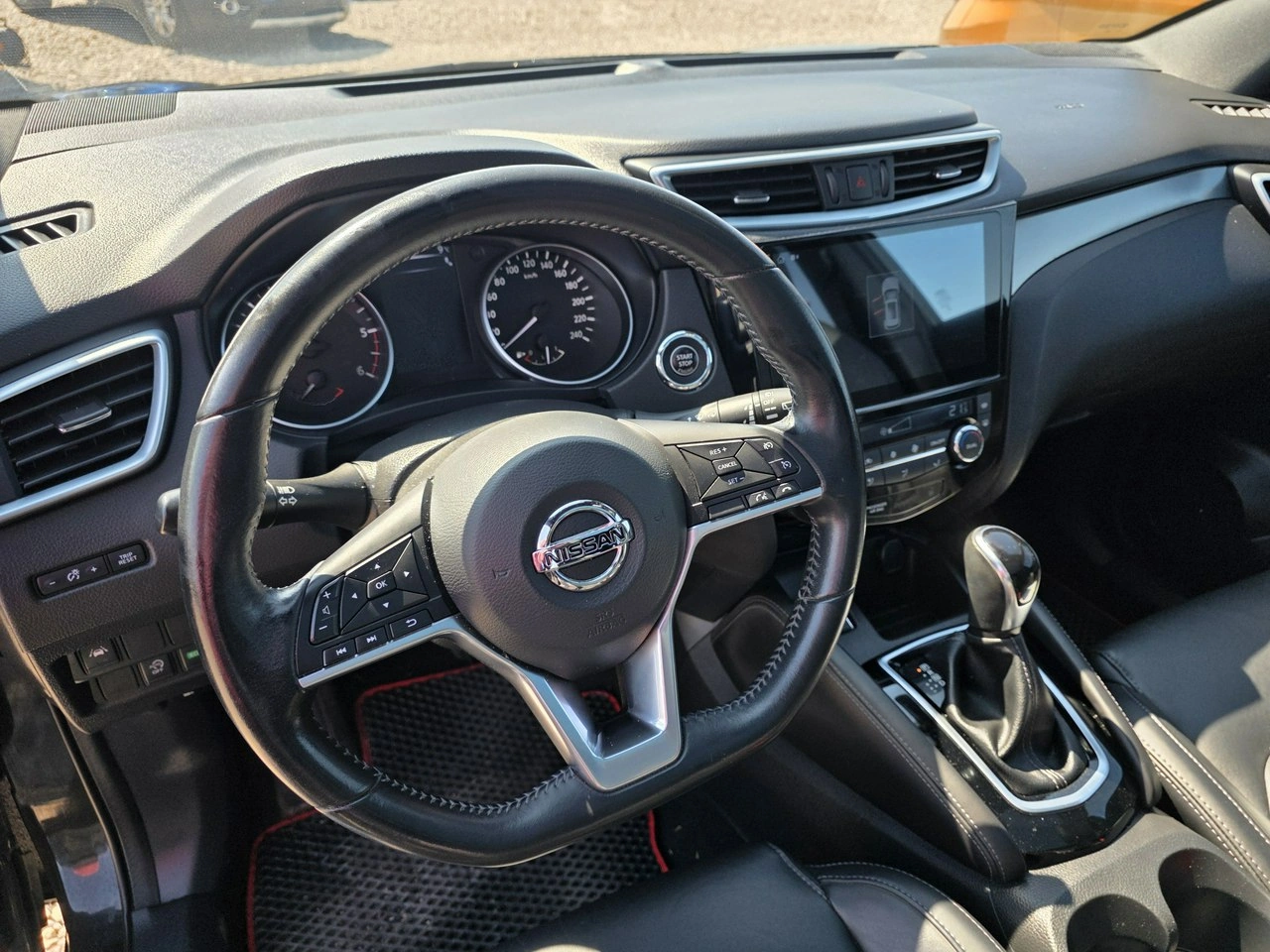Nissan Qashqai - Zdjęcie 17